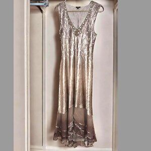 Komarov Embellished Silver Grey Chiffon Layered Maxi Dress Size Large Sleeveless